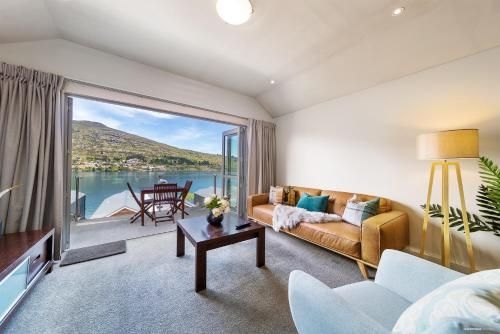 Alpine Village - 2 Bedroom Executive Apartment0