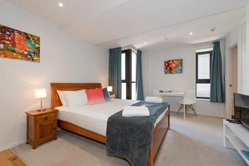 Colourful Bright Studio, Queens Resid, Pool & Gym! (Colourful Bright Studio, Queens Resid, Pool & Gym)0