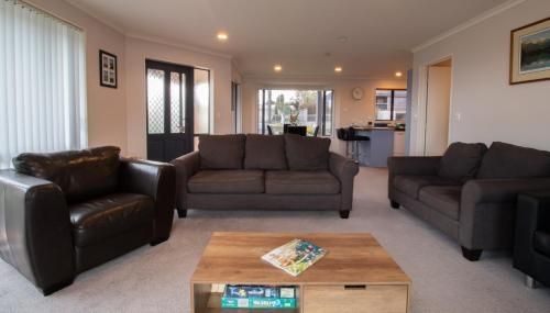 WELCOME TO WAIRAU - OAKURA BEACH4