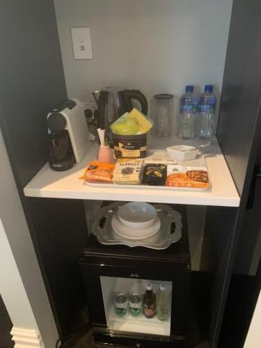 Deluxe Queen Suite