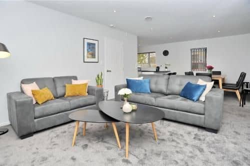 Regents Villa A - Christchurch Holiday Homes Regents Villa A - Christchurch Holiday Homes