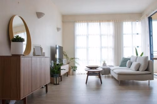 2 Bedroom Penthouse Apartment with Harbour Views0