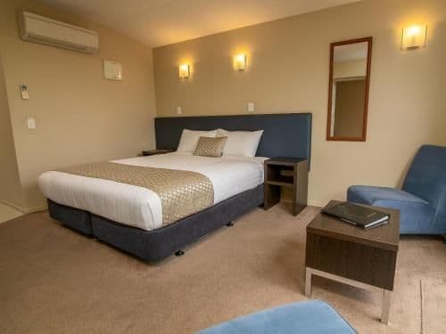 1 Bedroom Accessible Suite