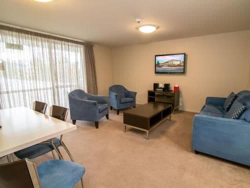 2 Bedroom Suite (Ground Floor)