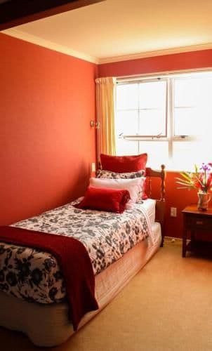 Standard Twin Room with Shared Bathroom