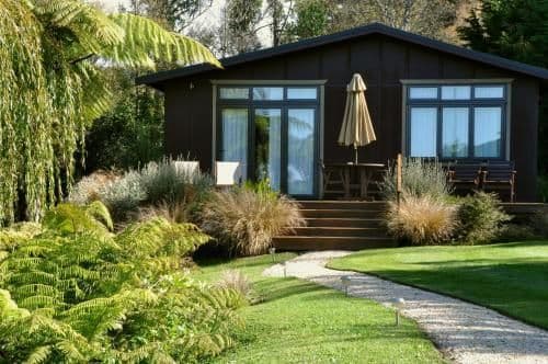 Bungalow with Garden View