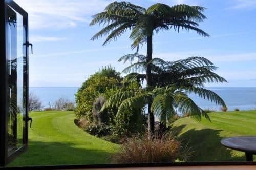 Deluxe Bungalow - Beach Front