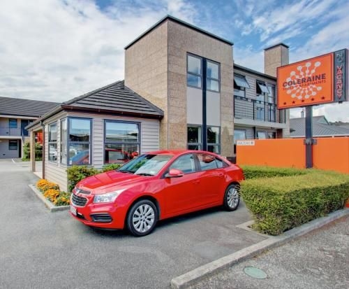 โคเลเรียน สวีทส์ แอนด์ อพาร์ตเมนต์ (Coleraine Suites and Apartments)0