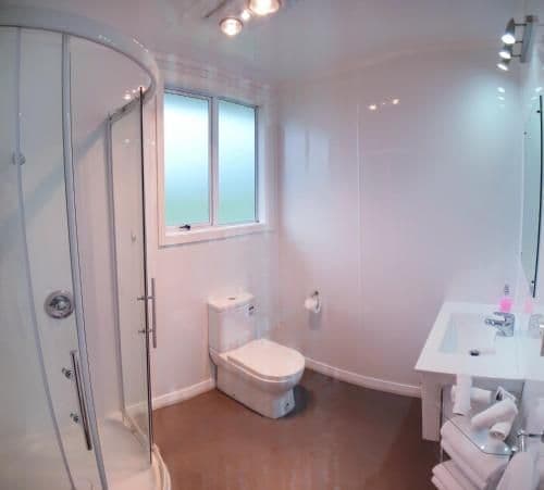 Two-Bedroom Apartment (5 Adults)