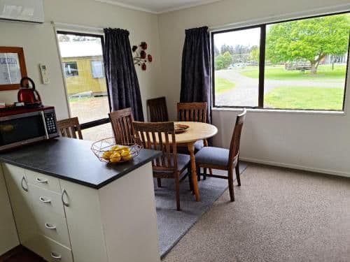 Three-Bedroom cottage - Kiwi