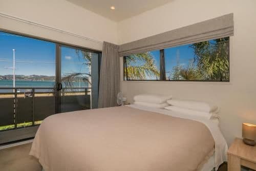 Villa 6 Deluxe Apartment with Sea views