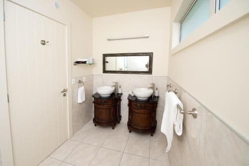 Luxury King Room with Continental Breakfast