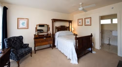 Deluxe Double Room with Continental Breakfast