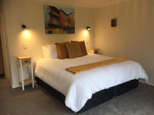 The Garden Room at Te Anau Country Accommodation0