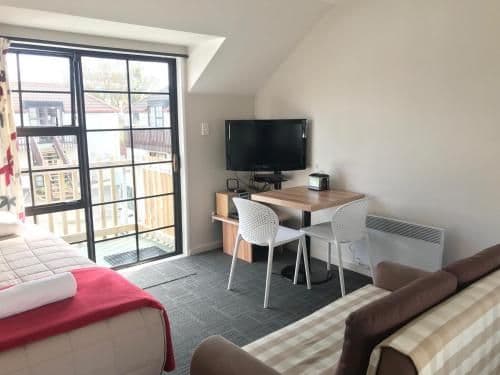 One-Bedroom Apartment Double Twin Triple