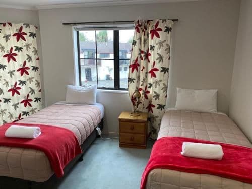 Deluxe Four Bedroom Spa Apartment