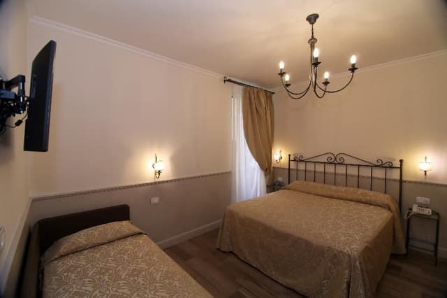 FAMILY ROOM STANDARD