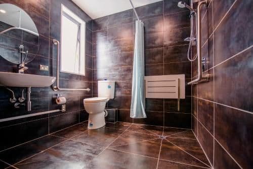 Deluxe King Room - Disability Access