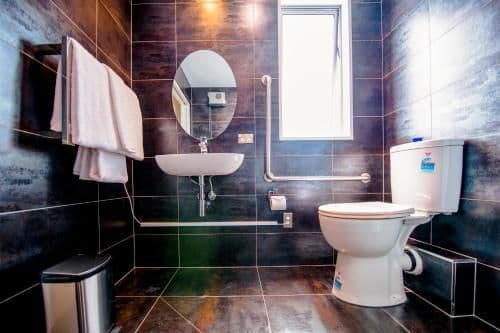 Deluxe King Room - Disability Access