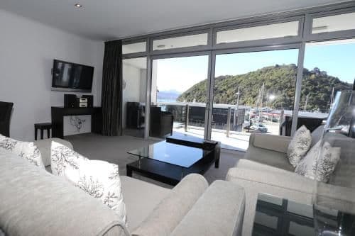 Oxley One-Bedroom Apartment with Marina Views