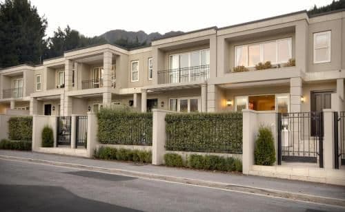 Three-Bedroom Lakeside Apartment