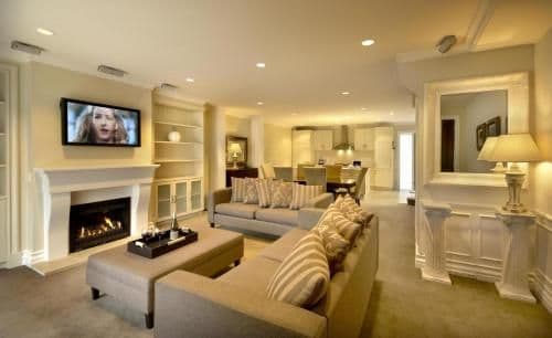 Three-Bedroom Lakeside Apartment