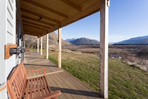 Cottage with Mountain View