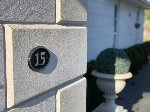L&J's Manor House2
