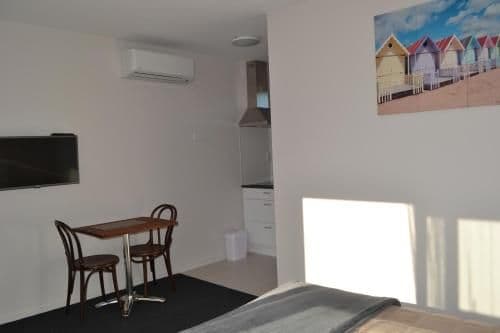 Queen Studio (2 Adults)