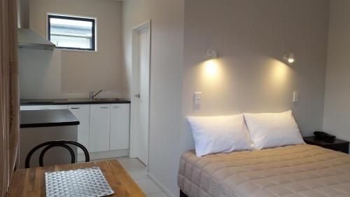 319 Addington Motel4