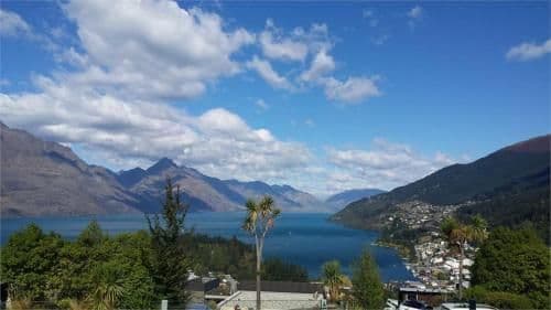 Apartment with Lake View