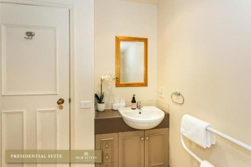 Government Suite (10)