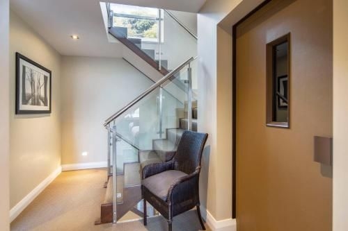 13 Poole Lane by Staysouth (13 Poole Lane)3