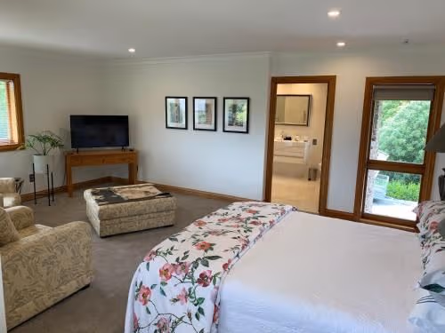 Deluxe Queen Room