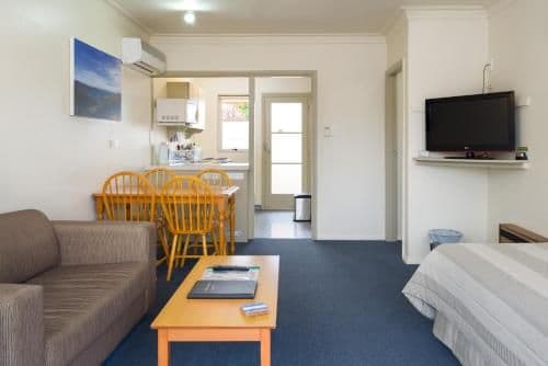 Family Room (5 Adults)