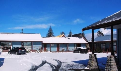 Adventure Lodge and Motels and Tongariro Crossing Track Transport2