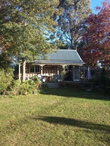 Bumblebee Cottage0