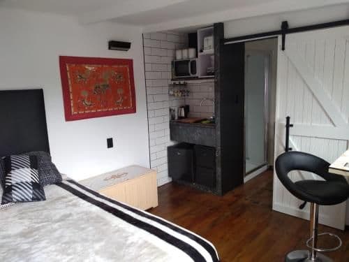 Deluxe Queen Studio