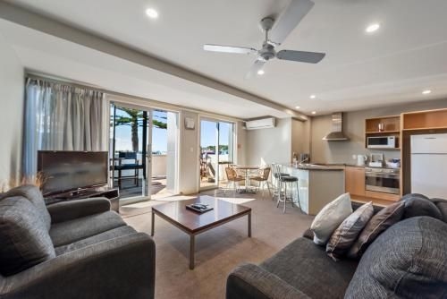 พาวิลเลียน บีชฟรอท์ แอคคอมโมเดชัน (Pavilion Beachfront Accommodation)2
