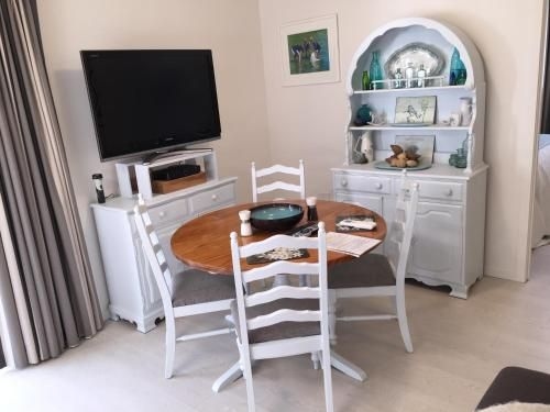 Castlewood Cottage4