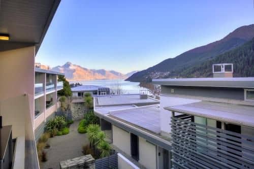 Travellers Oasis, Central Queenstown Travellers Oasis, Central Queenstown