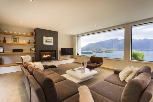 Fifteen by Amazing Accom (Fifteen by Touch of Spice)0