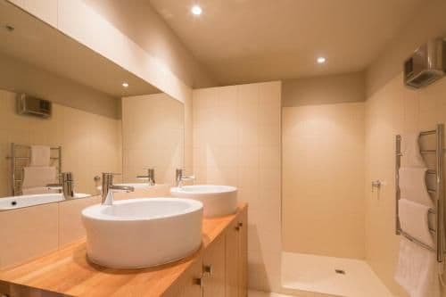Luxury Three-Bedroom Apartment