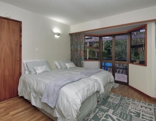 Sandspit Lodge1