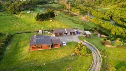 Kiwi Cabin and Homestay at Koru Kiwi Cabin and Homestay at Koru