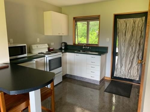 Lewis Pass Motels2