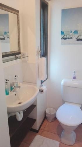 Waters Edge B&B3