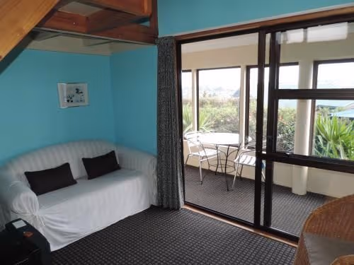 Budget Double Room 2 - Shared Bathroom