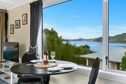 Macbay Retreat - Macandrew Bay Holiday Home2