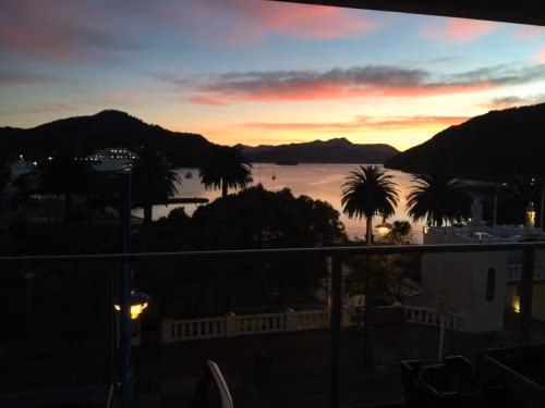 Picton Luxury Waterfront Quay Apartment1